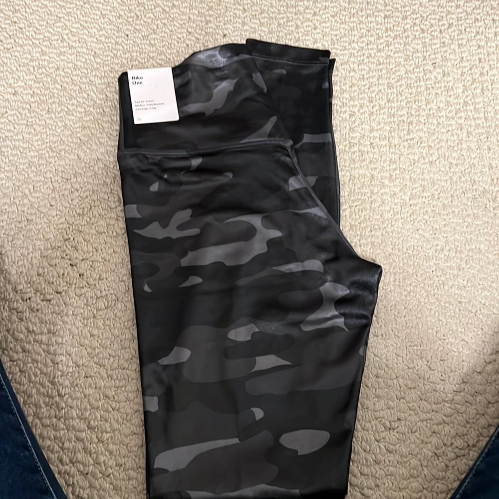 New With Tags Nike Black Camo Full Length